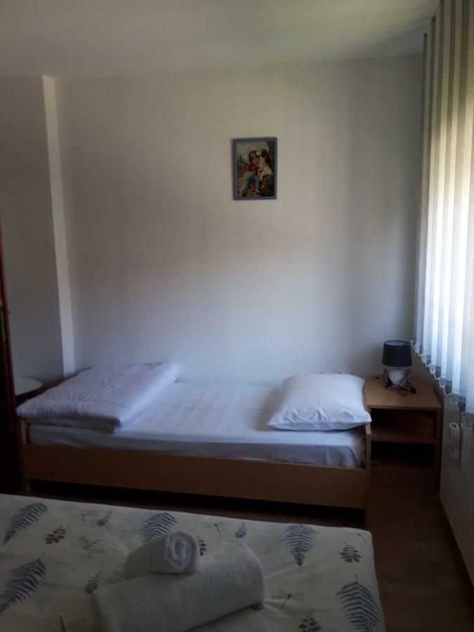 Apartman Petra & Tena 슬루니 외부 사진